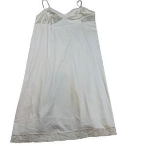 Vintage Vanity Fair Full Slip Lace Trim White Nylon Antron III Size 42 L